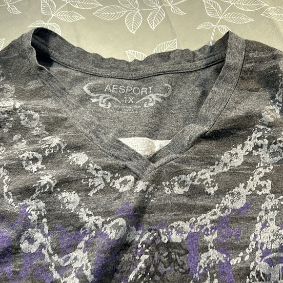 Ladies Aesport T-Shirt. - Picture 2 of 4